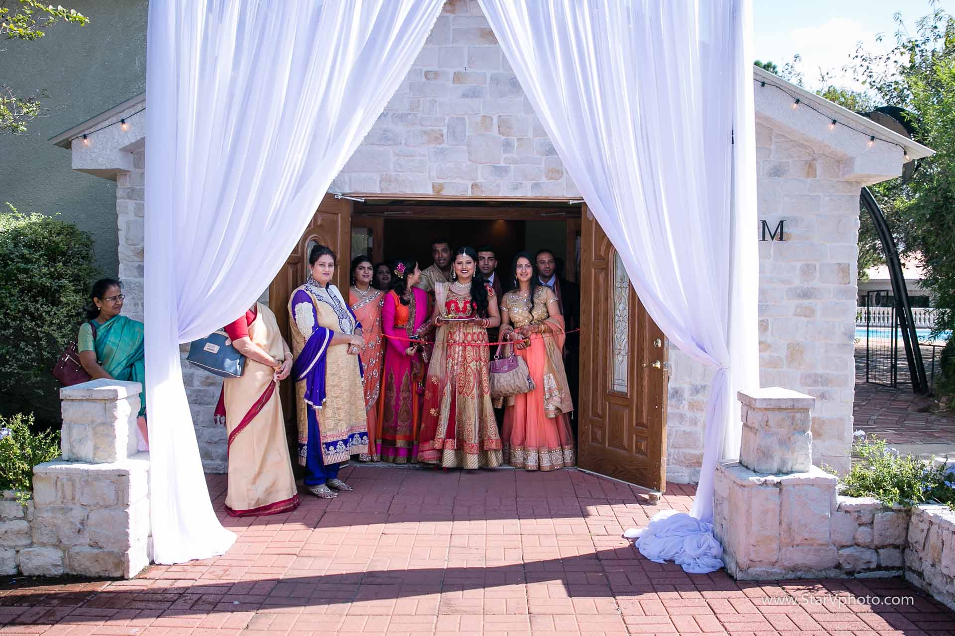 Beautiful_Indian_Wedding_Houston_Safari_Texas_Ranch